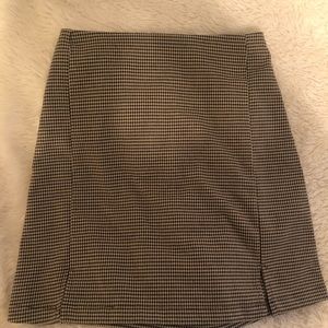 Cara Skirt Brandy Melville (never worn/brand new)